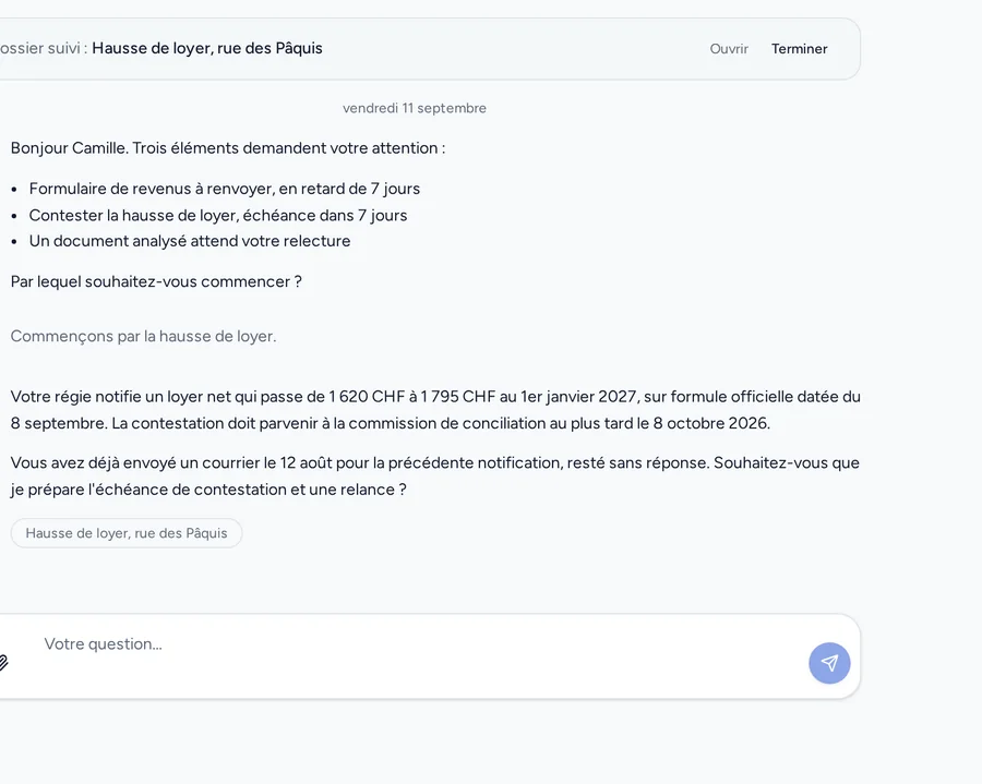 Conversation avec Ava, avec le panneau des dossiers en cours et des prochaines échéances